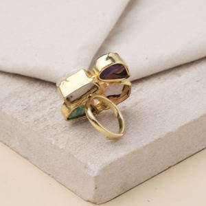 Anillo de Lujo con Gemas Multicolores |   Anillo de Cóctel Ajustable Chapado en Oro para Mujer |   Joyería de Diseño de Moda - Product Image 3