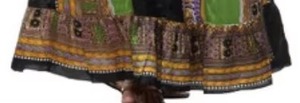 Robe longue élégante d'été bohème en mousseline de soie, col halter, épaules dénudées, noire à imprimé floral, avec poches, respirante, pour la plage - Product Image 3