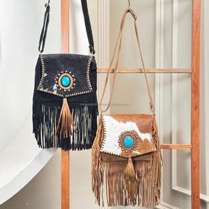 กระเป๋าหนังวัวแท้สไตล์ตะวันตกแบบใหม่  กระเป๋าสะพายข้างหนังกลับแต่งพู่ห้อย  กระเป๋าสะพายไหล่ผู้หญิงสไตล์โบฮีเมียนคุณภาพสูง ประดับด้วยหินเทอร์ควอยซ์ - Product Image 6