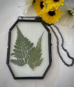 Cadre photo hexagonal vintage en verre suspendu avec bordure métallique, vitrine pour fleurs pressées, décoration murale moderne minimaliste, cadre en verre artistique - Product Image 1