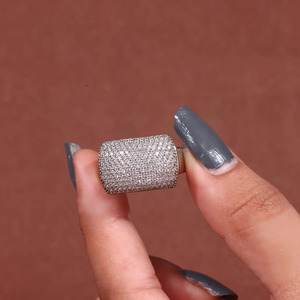 Anillo de boda para hombre con corte en racimo, anillo de compromiso de moissanita, diseño minimalista oculto, chapado en rodio, engaste pavé, anillo de plata de ley 925 - Product Image 4
