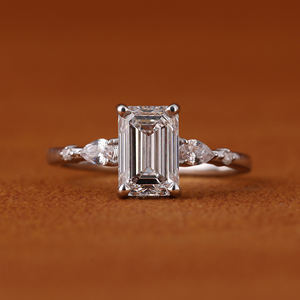 Anillos de Diamantes Cultivados en Laboratorio con Corte Esmeralda, Certificados por IGI, de Oro Sólido de 14k, Ajustables y Personalizados para Mujer, 2026 - Product Image 1