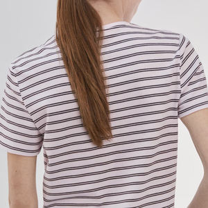 Camiseta de Mujer con Cuello Redondo, Diseño Chic, Manga Corta, con Diseño de Alta Calidad / Camiseta de Mujer con Material de Alta Calidad y Logotipo - Product Image 5