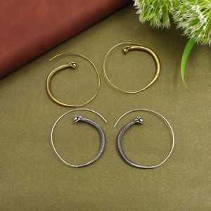 Pendientes de Aro con Forma de Serpiente, Joyería de Diseño, Aros Minimalistas en Oro y Plata, Estilo Bohemio y Gótico, Regalo para Ella - Product Image 1