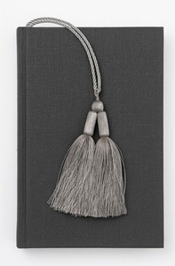 Frange décorative en polyester gris avec pompons - Product Image 4
