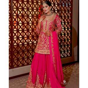 Hermoso conjunto Dupatta superior y elegante para mujer para fiestas - Product Image 2