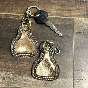 Accesorio minimalista de calidad superior Llavero de cuero de vaca genuino de cuero de vaca elegante Llavero de piel Fob - Product Image 3