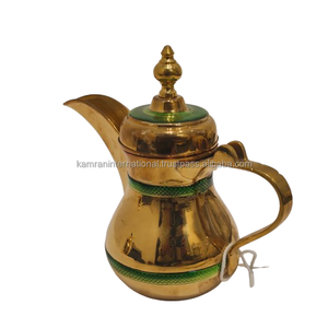 Servidor de Café Dallah de Latón Hecho a Mano con Borde Grabado Verde, Diseño Clásico, Ecológico, con Tapa y Asa para una Experiencia Gastronómica Auténtica - Product Image 3