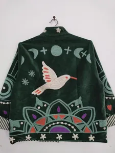 Chaqueta Bordada de Terciopelo Verde Oscuro Hecha a Mano para Mujer, Estilo Boho Chic, Cárdigan Abierto por Delante, Abrigo Kimono Cálido para Invierno - Product Image 4