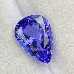 Pierre de Tanzanite Naturelle Certifiée, Coupe Poire, Couleur et Lueur Exceptionnelles, Zoisite Naturelle, 2,14 Carats, Propre à la Loupe - Product Image 1
