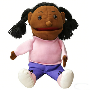 Marionetas personalizadas de cuerpo completo con forma humana, con zapatillas de lona rosas, regalo de cumpleaños de diversidad cultural para niños - Product Image 5