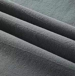 Túnica islámica saudí para hombre con cuello, 2 bolsillos laterales, bolsillo interior para móvil, tela de poliéster transpirable, largo hasta el suelo. - Product Image 4