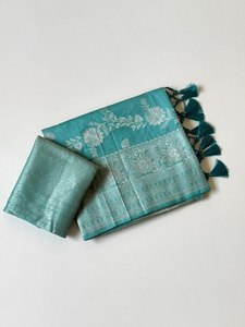 Sari Royal en Crêpe Khaddi Jacquard, Sari Tissé Jaal Heritage, Sari Élégance en Crêpe Khaddi Pur, Sari Jacquard Royal - Product Image 1