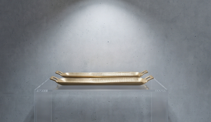 Bandeja Rectangular Metálica para Servir con Asas Geométricas, Textura Grabada a Mano, Diseño Moderno para Fiestas y Vajilla de Mesa - Product Image 2