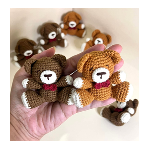 Muñecos de ganchillo de oveja Amigurumi, de lana, con vestido verde, mochila, juguete de peluche de moda de dibujos animados, forma 3D, suave, con relieve, llavero de mosquetón - Product Image 6