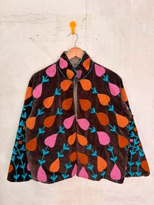 เสื้อแจ็คเก็ตปักลายซูซานี Blooming Heart สไตล์โบฮีเมียนสุดหรู  เสื้อคลุมกันหนาวสำหรับผู้หญิง  ดีไซน์สวยดุจสวน  บลูเซอร์ทรงสวยหรู - Product Image 1