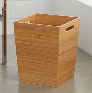 Contenedor de Basura Moderno de Madera con Listones y Marco Metálico para Exteriores, Ideal para Lugares Públicos, Hoteles, Centros Comerciales y Áreas Públicas - Product Image 3