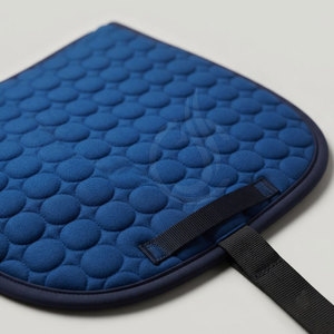 Tapis de selle personnalisés pour l'entraînement équestre, les événements d'équitation et l'usage quotidien, avec un ajustement confortable et une construction durable - Product Image 5