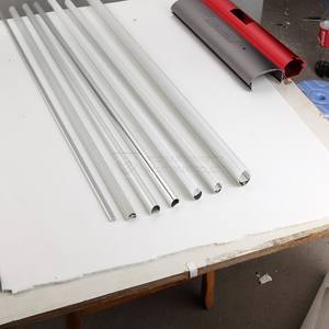 Services de découpe et d'usinage de profilés en aluminium allié série 6000 pour boîtiers LED, forme carrée, tempérisation T3-T8, pour outils de transport - Product Image 2