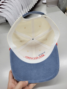 Casquette de baseball de mariage en velours côtelé bicolore à 6 panneaux avec broderie 2D 3D personnalisée, fabriquée au Vietnam, style jeune et de haute qualité pour mariage - Product Image 2