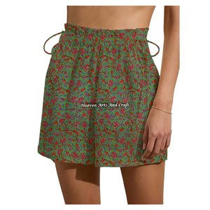 Nouveaux shorts de week-end pour femmes, coupe confortable, élastiqués avec cordon de serrage, imprimés à la main, en coton respirant, vêtements de mode en gros - Product Image 5