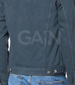 Chaqueta de Invierno con Capucha Suave y Duradera para Hombre con Logotipo Frontal Estilo Chaqueta Vaquera Clásica y Cómoda 100% Algodón - Product Image 5