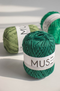Muse (65g) Fil de crochet en polyester fabriqué en Corée du Sud de haute qualité, fin et brillant pour les tricoteurs au crochet, les sacs et les vêtements. - Product Image 6
