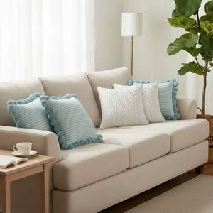 SOGA Ensemble de 5 housses de coussin côtelées bleu clair et taies d'oreiller en tricot torsadé avec pompons pour une décoration intérieure confortable - Product Image 2