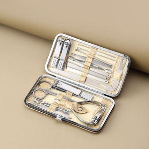 Ensemble de manucure et pédicure haut de gamme, de qualité supérieure, fabriqué sur mesure en acier inoxydable léger, avec emballage personnalisé - Product Image 1