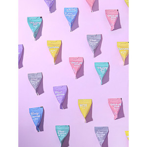 Daiso Corea linea di bellezza Mini sacchetto triangolare organizzatore per il trucco 3g × 10 pz - Product Image 1