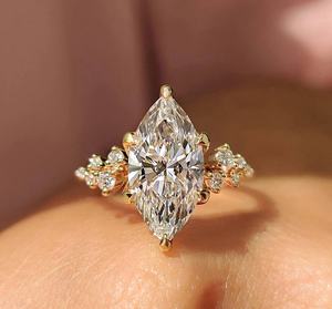 Anillo de Moissanita en Oro Blanco, Amarillo o Rosa de 14k, Anillo de Compromiso para Mujer, Joyería de Boda, Marca Avira Jewels, Sin Níquel - Product Image 5