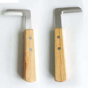 Cuchillo para Recortar Pezuñas de Acero Inoxidable de 18 cm con Mango de Madera, Instrumento Veterinario de Alta Calidad, Ecológico y Seguro, de Pakistán - Product Image 3