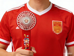 Mini ventilateur électrique portable 2 vitesses avec batterie au lithium pour la Coupe du Monde de Football 2026 aux États-Unis, en Australie, au Canada et au Brésil - Product Image 5