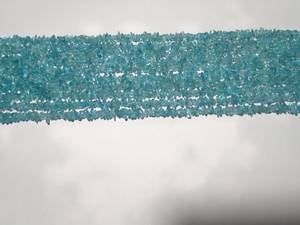 Perles d'apatite bleu ciel non taillées, perles de pierres précieuses naturelles en forme de petits nugettes, brin de 32 pouces - Product Image 3