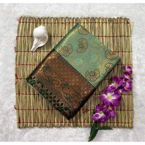 ผ้าไหมบานาราซีส่าหรีสำหรับงานผ้าทอสีเขียว - Product Image 1