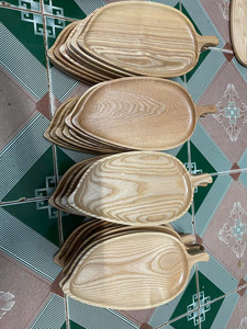 Plateau en bois naturel Bestchoice Kristen Nguyen, un best-seller |   Service de table multifonctionnel, design moderne, artisanal et respectueux de l'environnement - Product Image 4