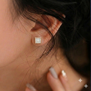 Pendientes de oro de 14K/18K con diamantes de laboratorio talla princesa de 1.00-3.00 TW, certificados por IGI, CVD HPHT, con engaste de bisel, pendientes de lujo para mujer. - Product Image 4