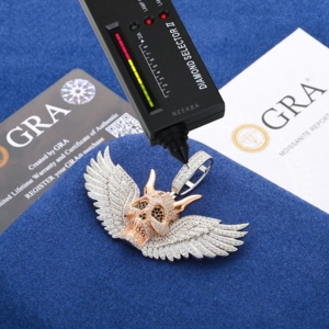 Pendentif Crâne Démon Ailé - Pendentif Moissanite Entièrement Sertie en Argent 925, Pendentif Moissanite Fait Main, Pendentif Démon en Moissanite - Product Image 6