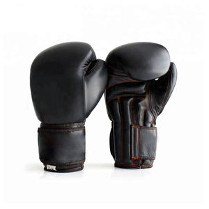 Gants d'entraînement de boxe professionnels en cuir durable avec logo personnalisé et support de poignet pour sac de frappe, fitness, sparring et frappe puissante - Product Image 2