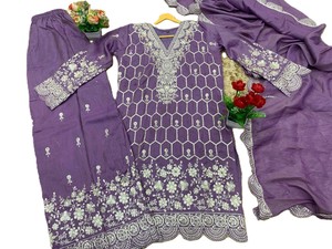 Nuevo Conjunto de 3 Piezas de Verano para Mujer, Estilo Indio-Pakistaní, Satinado, de Secado Rápido, Alta Elasticidad, por Encima de la Rodilla, Sharara Salwar Kameez - Product Image 3