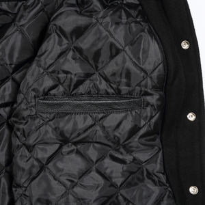 Chaqueta Varsity Negra para Hombre, Cuerpo de Lana, Mangas de Cuero, Cuello Alto, Botones a Presión, Estilo Clásico Universitario - Product Image 3