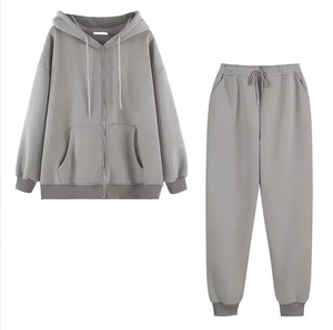 Sweat-shirt unisexe ample, style décontracté, coupe oversize, en molleton chaud, pour la mode urbaine et le quotidien. - Product Image 1