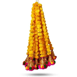 Guirnalda vertical de flores de caléndula con borlas doradas y pompones coloridos para decoración del hogar en Diwali, colgante de pared para la entrada. - Product Image 4
