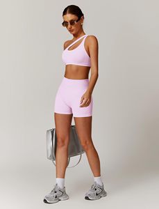 Conjunto de Yoga sin Costuras de 2 Piezas, Top Corto de Cintura Alta y Pantalones Cortos, Color Sólido, Espalda Cruzada, Ropa Deportiva para Mujer - Product Image 1