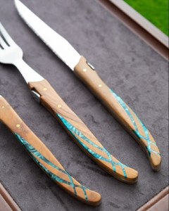 Juego de Cubiertos de Acero Inoxidable con Mango de Resina, Cuchara, Tenedor y Cuchillo - Cubertería Moderna de Lujo para Fiestas - Ecológica y Duradera - Product Image 3