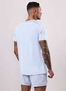 เสื้อยืดแขนสั้นผู้ชายไซส์ใหญ่ลายทอเรียบแบบลำลองสำหรับฤดูร้อน รับผลิตตามแบบ OEM พร้อมสกรีนโลโก้ - Product Image 2