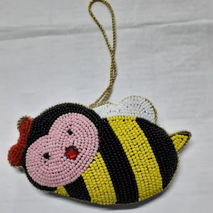 จี้กระเป๋าทำมือจากลูกปัดเม็ดเล็ก วัสดุคุณภาพสูง จี้กระเป๋าสำหรับผู้หญิง ตกแต่งกระเป๋าถือ - Product Image 1