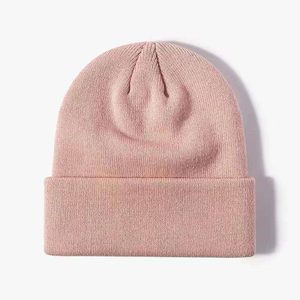 Private Label <b>Knit</b> <b>Beanies</b> for Boutique and Streetwear Retailers, Custom Patch Branding with Low MOQ Manufacturing Support - Product Image 5