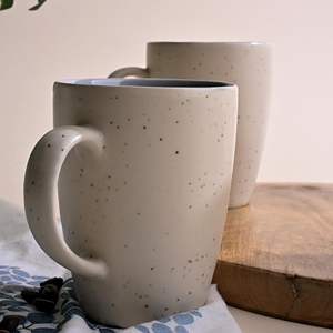 แก้วกาแฟเซรามิกสองสี ดีไซน์หรูหราทันสมัย ขนาด 350 มล. เป็นมิตรกับสิ่งแวดล้อม สีเบจ-เทา ลายป่า ของขวัญสำหรับสำนักงาน สีน้ำตาล - Product Image 3