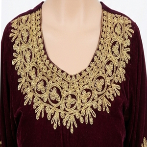 Vestido Kurta Tradicional de Terciopelo para Mujer, Corte Regular, Bordado en Dorado y Marrón, Largo Regular, para Fiestas y Bodas, Estilo Afgano de Invierno - Product Image 4